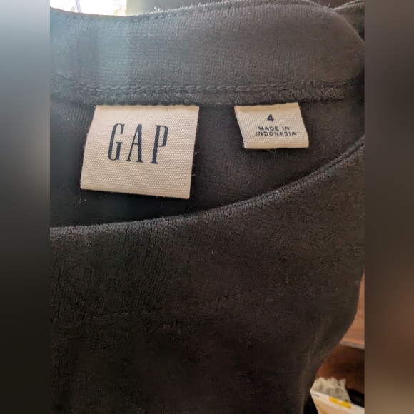 GAP Classic Black Mini Dress - Picture 5 of 8